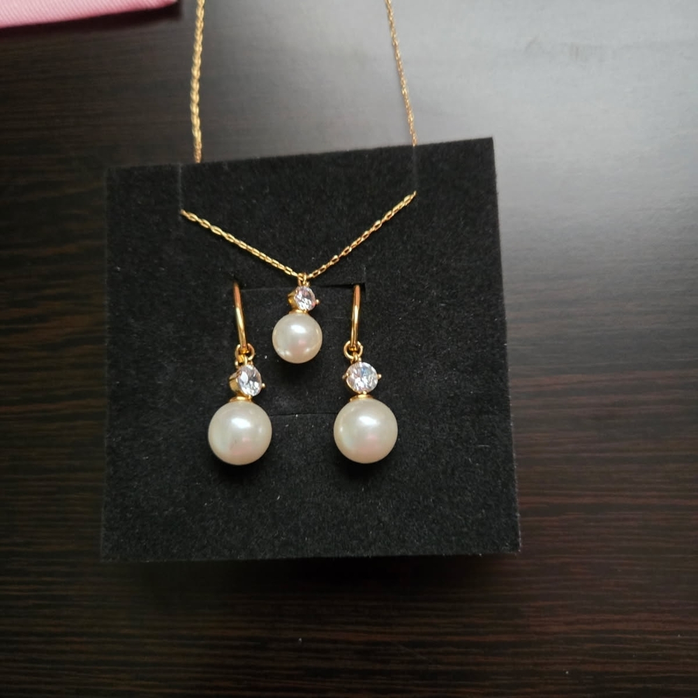 Kate Spade Gold and Pearl Necklace Set